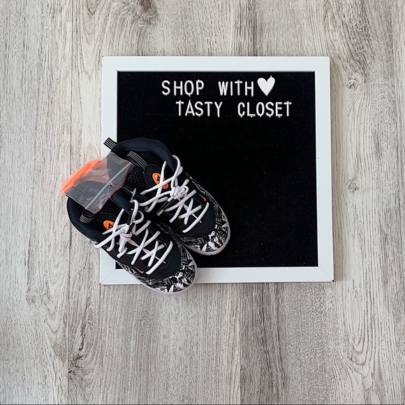 Nike toddler’s posite one sneakers - Picture 6 of 7